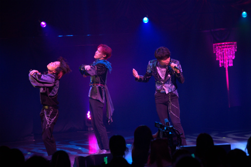 画像ギャラリー No.041のサムネイル画像 / 「ブラスタ」6周年記念「BLACK PARTY」レポート。まさにスターレスのショーそのもの！　極上の歌と芝居とパフォーマンスで彩った2日間