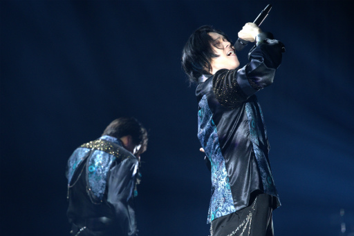 画像ギャラリー No.043のサムネイル画像 / 「ブラスタ」6周年記念「BLACK PARTY」レポート。まさにスターレスのショーそのもの！　極上の歌と芝居とパフォーマンスで彩った2日間