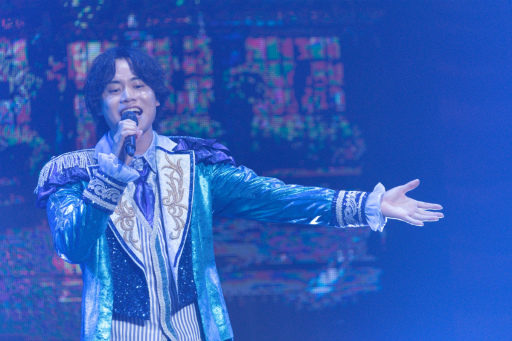 画像ギャラリー No.047のサムネイル画像 / 「ブラスタ」6周年記念「BLACK PARTY」レポート。まさにスターレスのショーそのもの！　極上の歌と芝居とパフォーマンスで彩った2日間