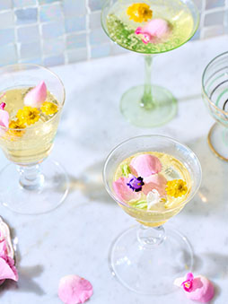 画像ギャラリー No.005のサムネイル画像 / 「魔法使いの約束」公式レシピブック第2弾を12月1日に発売。新たにエイプリルフールイベントのレシピを収録