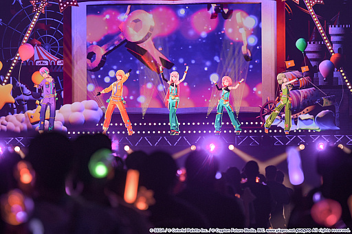 画像ギャラリー No.005のサムネイル画像 / 「プロジェクトセカイ」実在感が向上した3DCGライブをレポート。初音ミクや巡音ルカ,作中に登場する音楽ユニットのメンバーが等身大の姿で歌う!