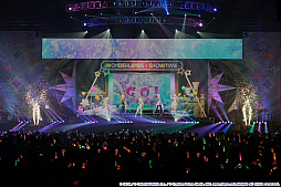 画像ギャラリー No.014のサムネイル画像 / 「プロジェクトセカイ」実在感が向上した3DCGライブをレポート。初音ミクや巡音ルカ,作中に登場する音楽ユニットのメンバーが等身大の姿で歌う!