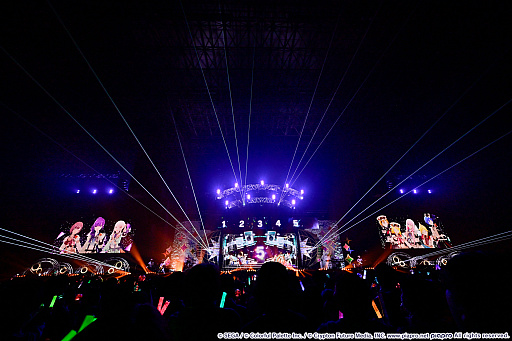 画像ギャラリー No.029のサムネイル画像 / 「プロジェクトセカイ」実在感が向上した3DCGライブをレポート。初音ミクや巡音ルカ,作中に登場する音楽ユニットのメンバーが等身大の姿で歌う!