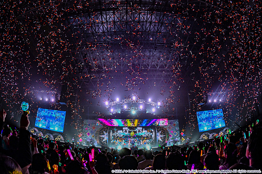 画像ギャラリー No.030のサムネイル画像 / 「プロジェクトセカイ」実在感が向上した3DCGライブをレポート。初音ミクや巡音ルカ,作中に登場する音楽ユニットのメンバーが等身大の姿で歌う!