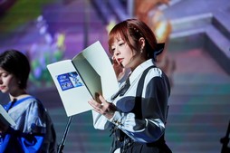 画像ギャラリー No.007のサムネイル画像 / 「原神Podcast テイワット放送局 ナド・クライ通信」の公開録音をレポート。出演声優陣がボイス収録のエピソードなどを披露した