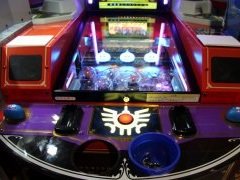 アーケード用メダルゲーム「星のドラゴンクエスト キングスプラッシュ」のお披露目イベントレポート。タイトーステーション溝の口店ではロケテが実施