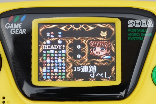 画像集#036のサムネイル/「ゲームギアミクロ」実機レポート。これはただのファンアイテムではなく,普通にガシガシ遊べるモバイルゲーム機だ
