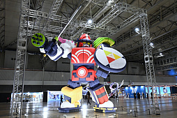 画像ギャラリー No.010のサムネイル画像 / 「ブルーアーカイブ」5周年記念イベントレポート。高さ約7mの巨大なゲブラが会場内に。ステージでは新情報の発表も