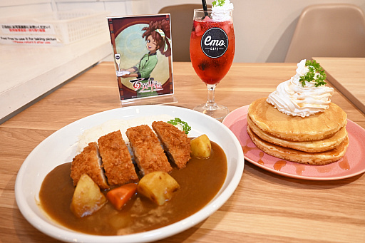 画像ギャラリー No.034のサムネイル画像 / 2周年を迎えた「百英雄伝」がコラボカフェを実施。12名の描き下ろしイラストが飾られている店内の様子をレポート