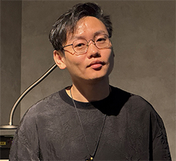 画像ギャラリー No.008のサムネイル画像 / ユニークな変形機構を備えた2画面搭載Androidゲーム機「SUGAR 1」の予約受付がスタート