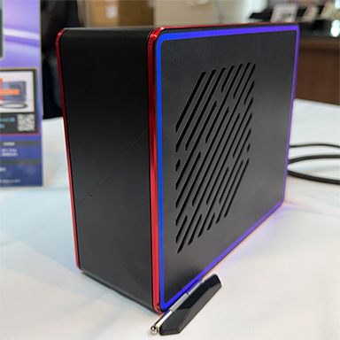 画像ギャラリー No.002のサムネイル画像 / Ryzen AI Max＋ 395搭載のゲーマー向け2-in-1 PC「ONEXPLAYER Super X」が国内でお披露目。専用液冷ユニットの予約もスタート