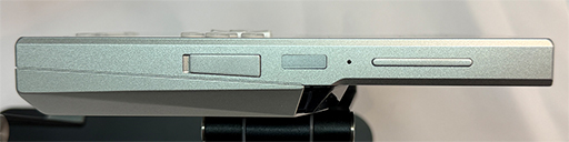 画像ギャラリー No.010のサムネイル画像 / ゲームボーイ風のおしゃれな縦型Androidゲーム機「AYANEO Pocket VERT」の国内予約がスタート