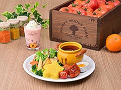 カービィカフェにスパイシーなカレーとイチゴづくしのラッシーが登場。5月21日より期間限定で提供
