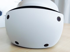 PlayStation VR2が編集部に到着! 気になるヘッドセットの重量や細部の仕様をチェックしてみた