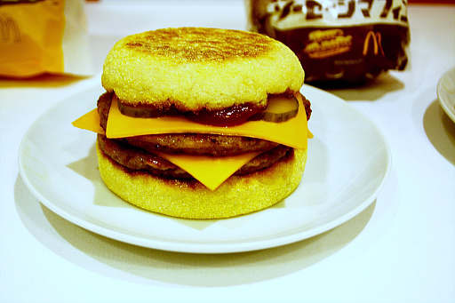 画像ギャラリー No.015のサムネイル画像 / ストリートファイター×マクドナルドの企画「ストリートバーガーズ」試食会レポート。7種のコラボメニューをチェック