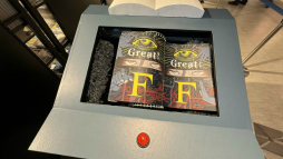 画像ギャラリー No.025のサムネイル画像 / 「都市伝説解体センター 発売一周年記念 全国解体大巡廻」レポート。資料展示による怒涛の情報量や秘密の部屋など，実に“ファビュラス”な内容だった