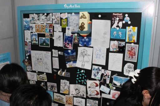 画像ギャラリー No.025のサムネイル画像 / 「Sky 星を紡ぐ子どもたち」のファンアートが二子玉川に集結。開発スタッフによるライブドローイングも行われた“Sky Art Fest”イベントレポート