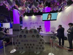 画像ギャラリー No.031のサムネイル画像 / サイレントヒル×第四境界の「SILENT HILL f　残置物展」を体験。今年のKONAMIブースは，メインステージを挟んで陰と陽？［TGS2025］