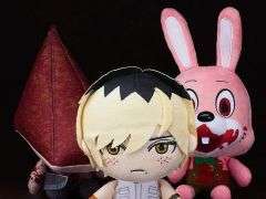 「SILENT HILL 2」のレッド・ピラミッド・シング,「SILENT HILL 3」のロビーくんとヘザーがぬいぐるみ化。11月に発売