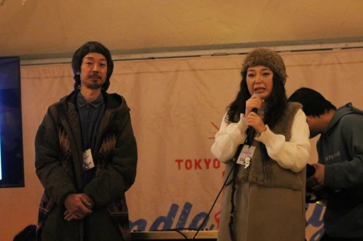 画像ギャラリー No.010のサムネイル画像 / 東京タワーのキャンドルイベントに「Sky 星を紡ぐ子どもたち」が出展。無数のキャンドルが灯る中，作中楽曲のライブパフォーマンスが響きわたる