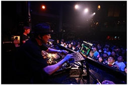 画像ギャラリー No.007のサムネイル画像 / 「リッジレーサー」，30周年記念DJイベントの音源を収録したライブ盤の発売が決定。受注締切は7月29日23：59