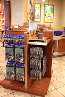 ���������꡼ No.022�Υ���ͥ������ / USJ�ߡ֥�󥹥����ϥ󥿡��磻�륺�ץ���ܤ����ָ���ǳ����档�ÿ�²���С��Υ����Ȥ������դˤ�������ܥ쥹�ȥ��ȡ�AR������ץ�꡼���θ����Ƥ���