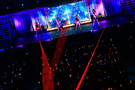 画像ギャラリー No.019のサムネイル画像 / 「学園アイドルマスター 初星音楽祭」視聴レポ。13人のアイドルが全力パフォーマンスで魅せた公演は,コラボ楽曲や生バンド,ダンサーも登場