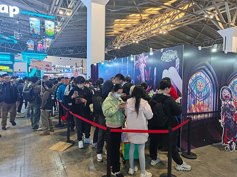 画像ギャラリー No.002のサムネイル画像 / 30万本の半分は中国語圏。圧倒的人気を誇る「魔法少女ノ魔女裁判」の関係者が上海Weplayに集結