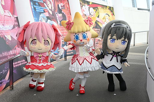 画像ギャラリー No.001のサムネイル画像 / 「東京スカイツリー×魔法少女まどか☆マギカ　月夜のワルツ」内覧会レポート。ソラカラちゃんは，鹿目まどかをイメージしたコスチュームに