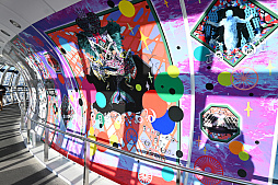 画像ギャラリー No.008のサムネイル画像 / 「東京スカイツリー×魔法少女まどか☆マギカ　月夜のワルツ」内覧会レポート。ソラカラちゃんは，鹿目まどかをイメージしたコスチュームに