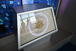 画像ギャラリー No.018のサムネイル画像 / 「東京スカイツリー×魔法少女まどか☆マギカ　月夜のワルツ」内覧会レポート。ソラカラちゃんは，鹿目まどかをイメージしたコスチュームに