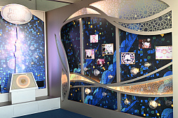 画像ギャラリー No.019のサムネイル画像 / 「東京スカイツリー×魔法少女まどか☆マギカ 月夜のワルツ」内覧会レポート。ソラカラちゃんは,鹿目まどかをイメージしたコスチュームに