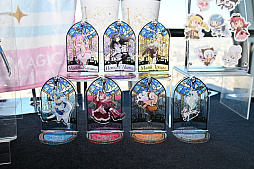 画像ギャラリー No.032のサムネイル画像 / 「東京スカイツリー×魔法少女まどか☆マギカ　月夜のワルツ」内覧会レポート。ソラカラちゃんは，鹿目まどかをイメージしたコスチュームに
