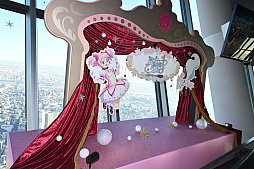 画像ギャラリー No.036のサムネイル画像 / 「東京スカイツリー×魔法少女まどか☆マギカ　月夜のワルツ」内覧会レポート。ソラカラちゃんは，鹿目まどかをイメージしたコスチュームに