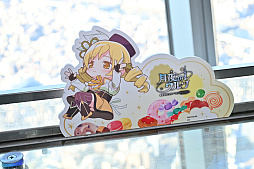 画像ギャラリー No.040のサムネイル画像 / 「東京スカイツリー×魔法少女まどか☆マギカ　月夜のワルツ」内覧会レポート。ソラカラちゃんは，鹿目まどかをイメージしたコスチュームに