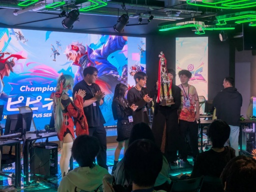 画像ギャラリー No.012のサムネイル画像 / 2億6000万人が遊んでいるMOBA「Honor of Kings」メディア体験会に参加してきた。さまざまな要素を駆使して戦う試合は，まさしくeスポーツ