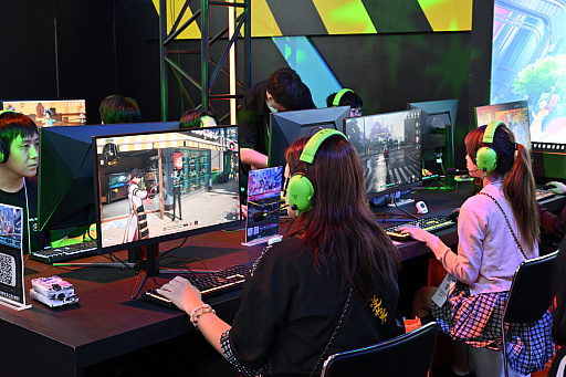 画像ギャラリー No.006のサムネイル画像 / 話題のNTEのスマホ版をTGSでプレイしてきた！ アーバンな都市風ブースで確かめよう。TGS会場では交通安全教育にもご注意！［TGS2025］【PR】