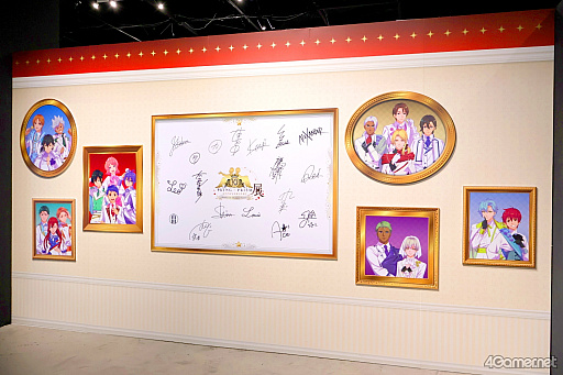 画像ギャラリー No.004のサムネイル画像 / 神々しく鎮座する「金のオバレ像」！　大量のフォトスポットで作品世界を楽しめる「KING OF PRISM 10th ANNIVERSARY展」レポート