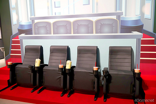 画像ギャラリー No.005のサムネイル画像 / 神々しく鎮座する「金のオバレ像」！　大量のフォトスポットで作品世界を楽しめる「KING OF PRISM 10th ANNIVERSARY展」レポート