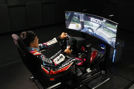 画像ギャラリー No.003のサムネイル画像 / ［インタビュー］「Project Motor Racing」の開発プログラムに山野哲也氏が参加。現役ベテランドライバーがレースシムのリアルを語る