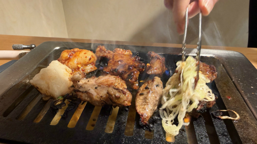 画像ギャラリー No.002のサムネイル画像 / 「ペルソナ５: The Phantom X」と焼肉ふたごがコラボ。ふたつの味が楽しめるコラボメニューに松澤ネキさん，百花繚乱さんも絶賛