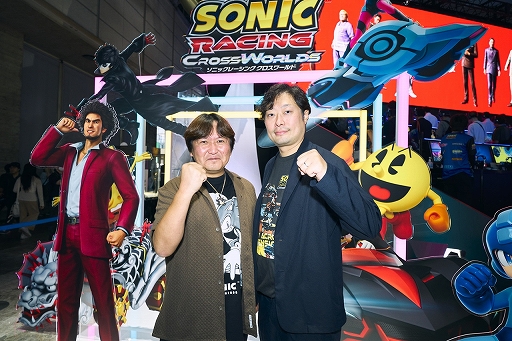 画像ギャラリー No.001のサムネイル画像 / ソニックチームとアーケードチームのタッグで“最高のレースゲーム”が誕生。飯塚Pと瀧Pに「ソニックレーシング クロスワールド」について聞いた［TGS2025］