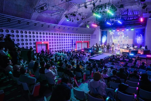 画像ギャラリー No.004のサムネイル画像 / ユービーアイソフト主催「FPS Day X」会場レポート。「UBIDAY」の遺伝子は形を変え，今もコミュニティを温め続けている