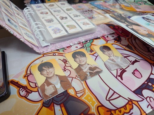 画像ギャラリー No.045のサムネイル画像 / 「トリッカル・もちもちほっペ大作戦」開発元のEPID Gamesを見学に韓国へ。同人グッズやミームに溢れるオタクカンパニー