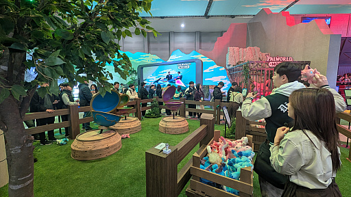 画像ギャラリー No.003のサムネイル画像 / 「パルワールドモバイル」のアトラクションや，「CAFÉ PUBG」のコラボドーナツを楽しんだ。KRAFTONブースの展示をレポート［G-STAR 2025］ 