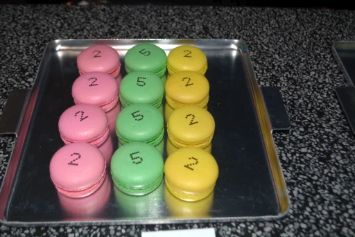 ���������꡼ No.020�Υ���ͥ������ / ��Phone (3a) Community Edition�פ�����Ϫ�ܤ��줿�ݥåץ��åץ��٥�Ȥ��ݡ��ȡ�90ǯ���Ⱦ�Υ����ൡ��פ碌��ǥ�����̥��