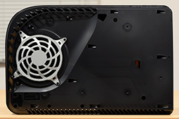 画像ギャラリー No.005のサムネイル画像 / 「PlayStation 5」分解レポート。ソニーらしいこだわりに満ちた設計を，実機をバラして改めて確認してみた