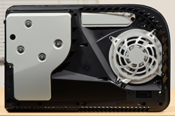 画像ギャラリー No.006のサムネイル画像 / 「PlayStation 5」分解レポート。ソニーらしいこだわりに満ちた設計を，実機をバラして改めて確認してみた