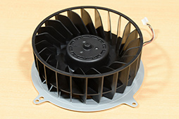 画像ギャラリー No.011のサムネイル画像 / 「PlayStation 5」分解レポート。ソニーらしいこだわりに満ちた設計を，実機をバラして改めて確認してみた