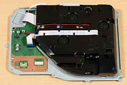 画像ギャラリー No.014のサムネイル画像 / 「PlayStation 5」分解レポート。ソニーらしいこだわりに満ちた設計を，実機をバラして改めて確認してみた